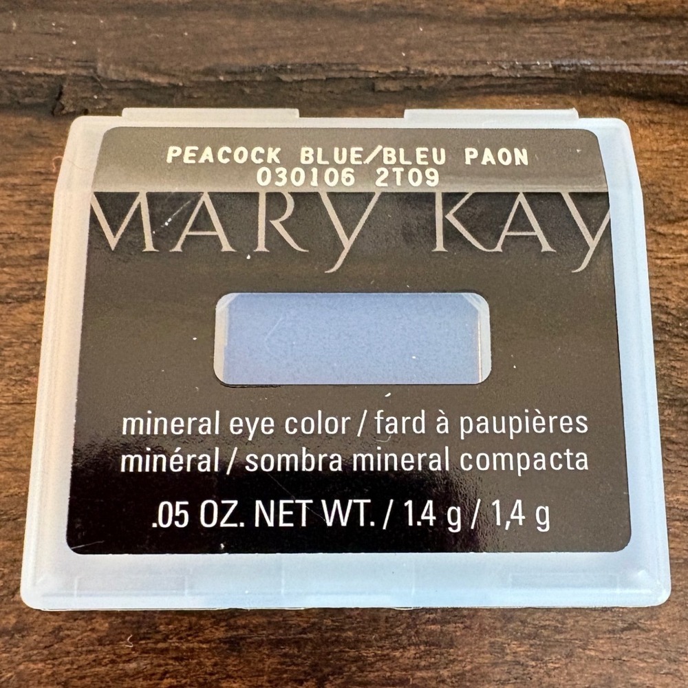 MARY KAY Mineral Eye Color Shadow PEACOCK Blue .05 oz 030105 Retired New